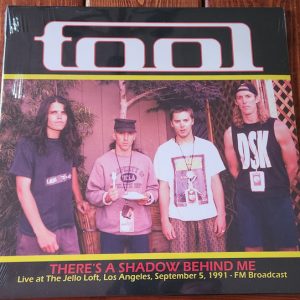 TOOL - THERES A SHADOW BEHIND ME