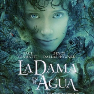 LA DAMA EN EL AGUA