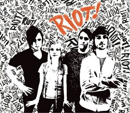 PARAMORE - RIOT