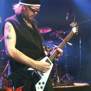THE MICHAEL SCHENKER GROUP - WORLD WIDE LIVE 2004