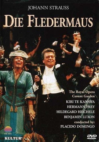 DIE FLEDERMAUS