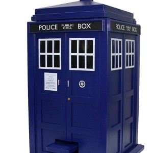 TITANS: Doctor Who / Police Box